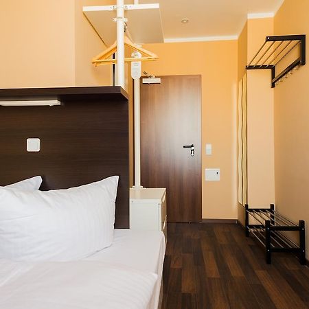 Apple City Hotel Berlin Room photo