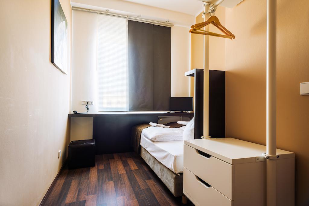 Apple City Hotel Berlin Room photo