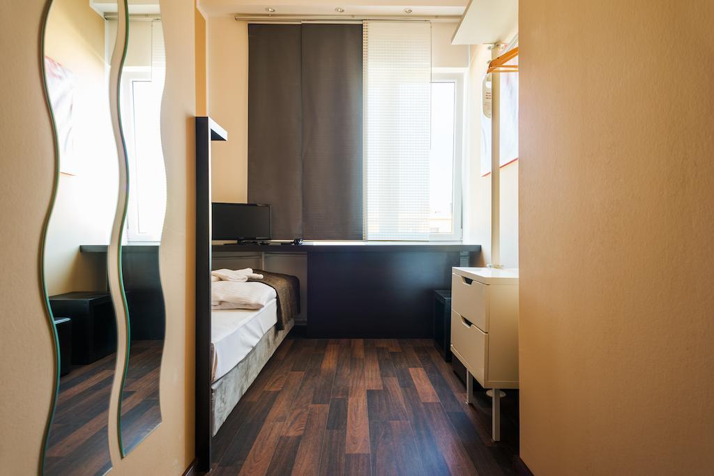 Apple City Hotel Berlin Room photo